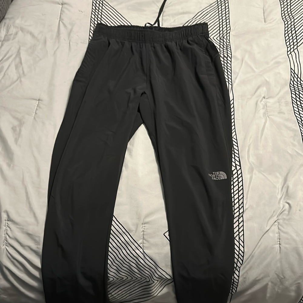 North Face Men’s Flashdry Sweatpants. Size Medium. All Black.